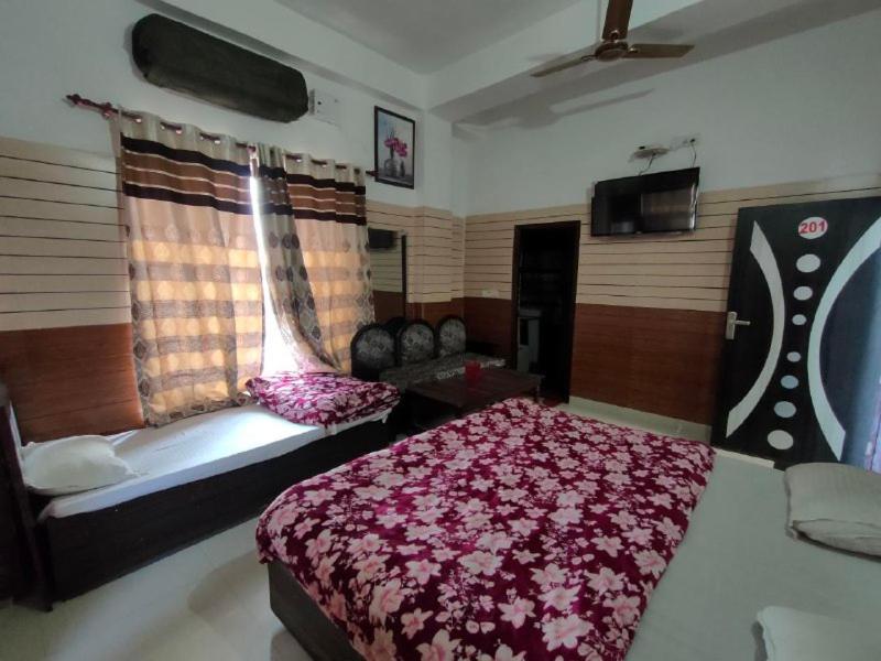 Arjun Guest House ปะทานโกต ภายนอก รูปภาพ